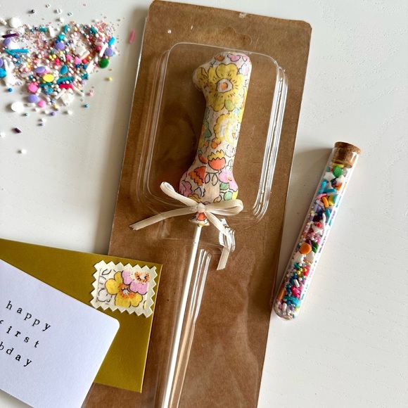 Custom Floral Cake Topper - Picture 2 of 6